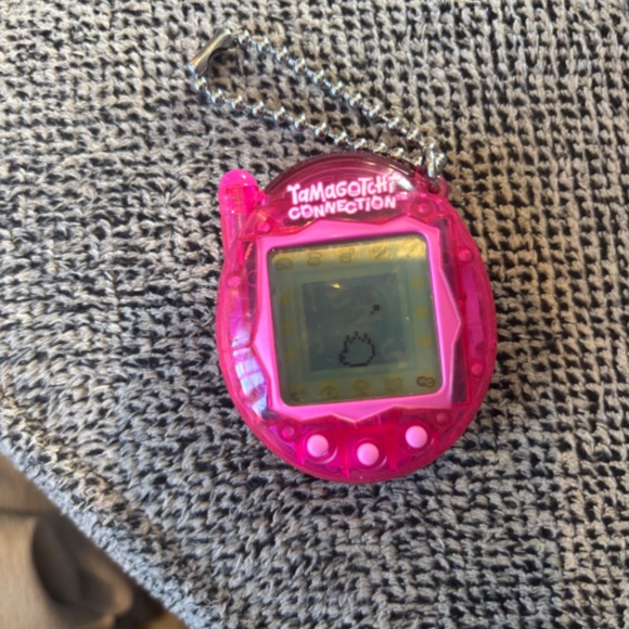Tamagotchi Connection - Translucent Pink NO BOX / BATTERY - Picture 8 of 9
